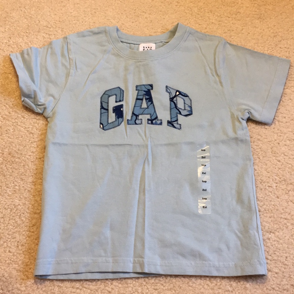 NWT Gap T-shirt - Picture 1 of 4